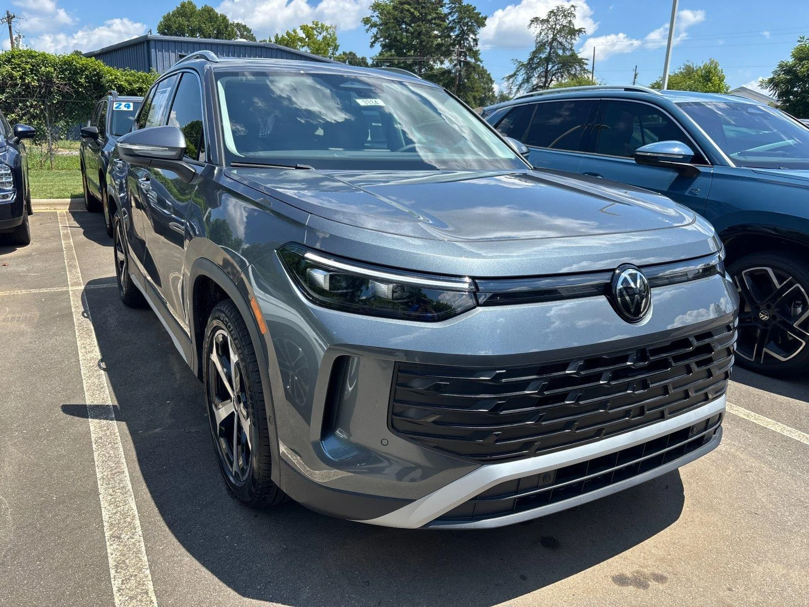 New 2026 platinum gray metallic Volkswagen SE image 7