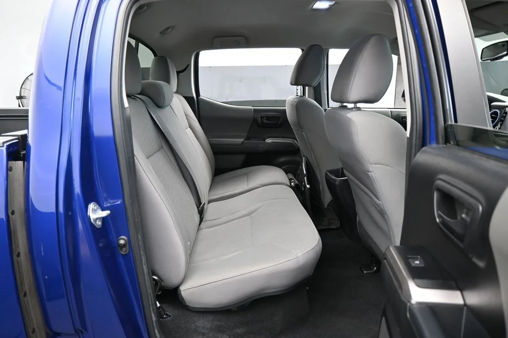 Used 2022 Blue Toyota SR5 image 34