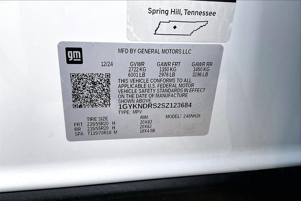 Used 2025 White Cadillac Premium Luxury image 35