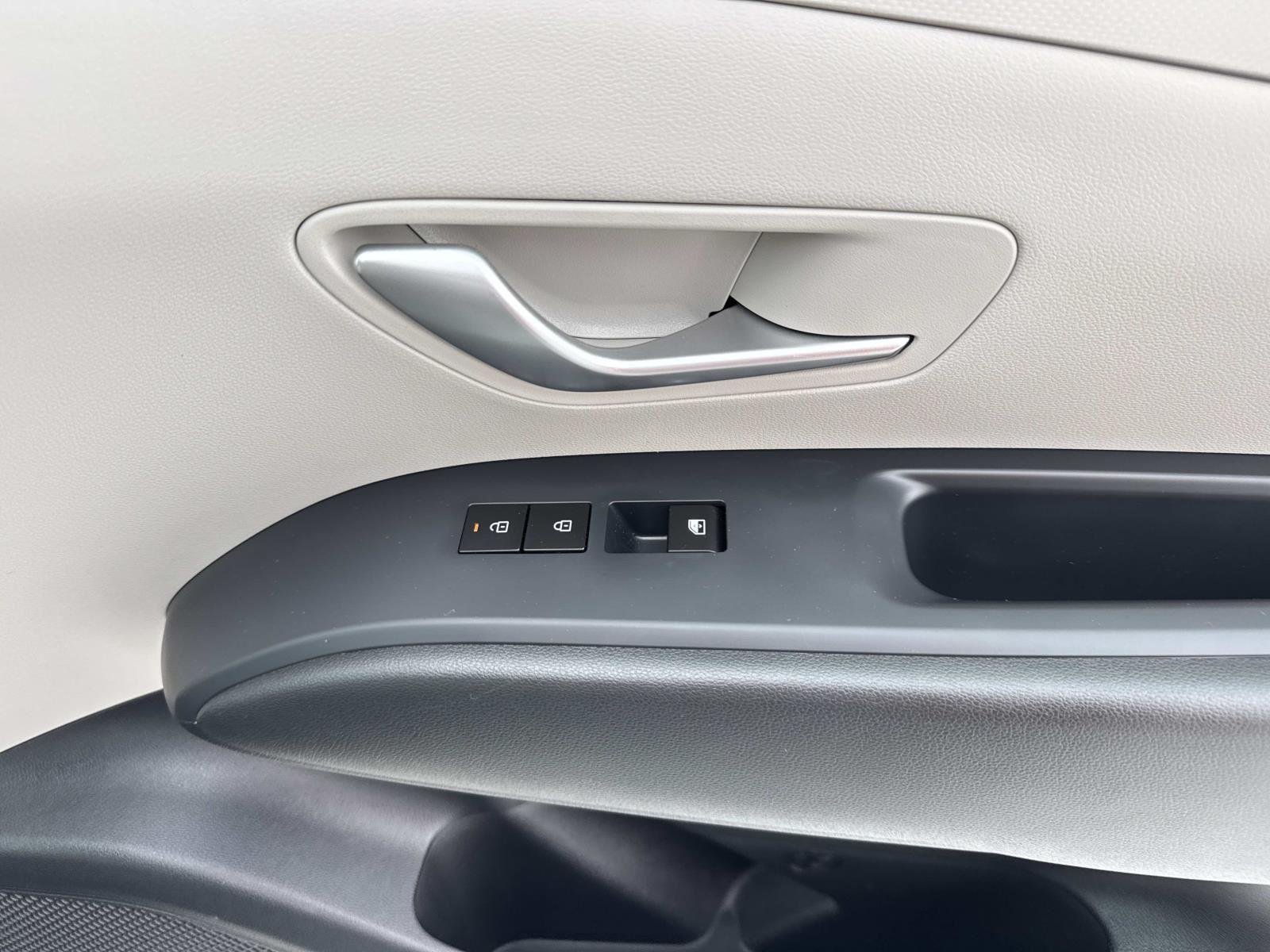 Used 2026 Ecotronic Gray Hyundai SEL image 13