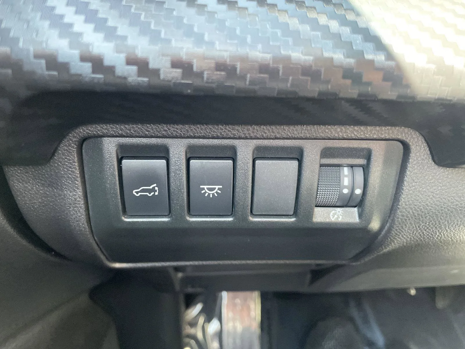 Certified Used 2025 Ice Silver Metallic Subaru Premium image 23