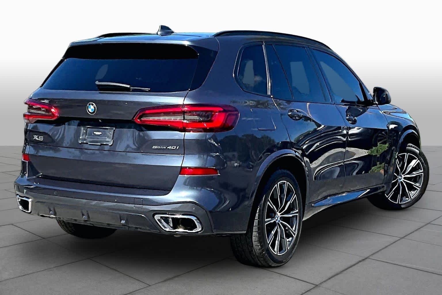 Used 2020 Arctic Gray Metallic BMW sDrive40i image 13