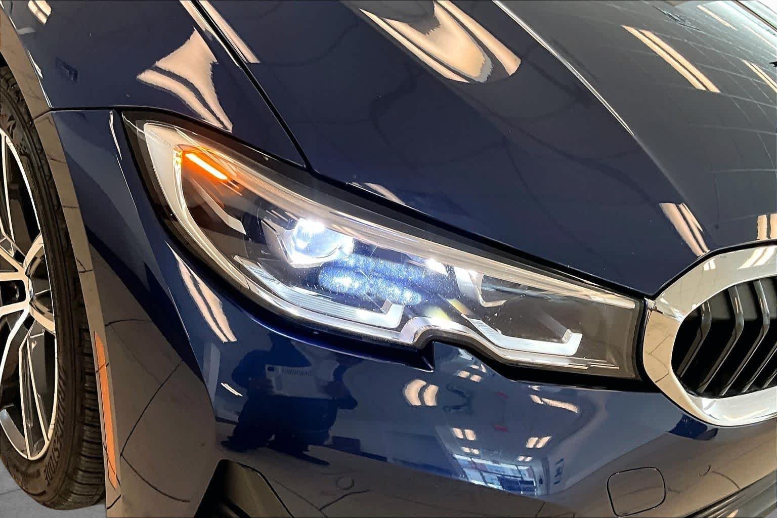 Used 2020 Mediterranean Blue Metallic BMW 330i image 25
