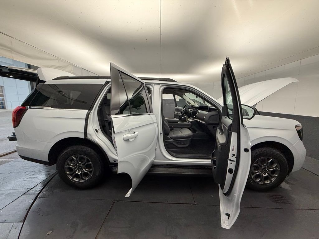 New 2025 Space Silver Metallic Ford Active image 20
