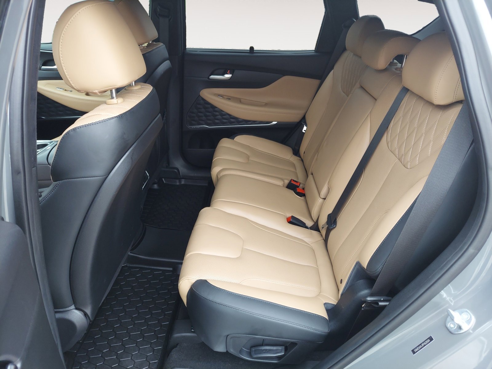 Used 2023 Hampton Gray Hyundai Calligraphy image 24