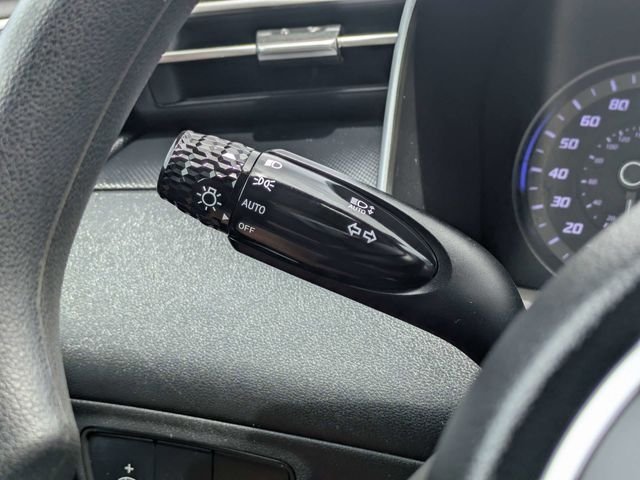 Used 2024 Black Hyundai SEL image 27