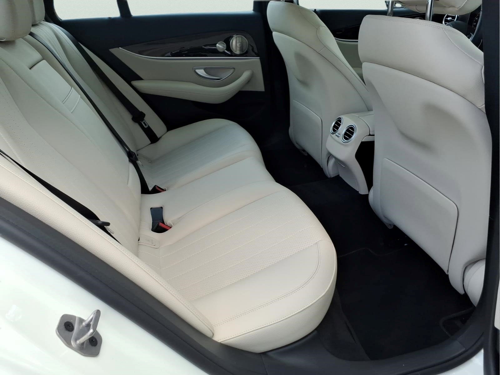 Certified Used 2023 MANUFAKTUR Diamond White Mercedes-Benz E 350 4MATIC® Sedan image 28