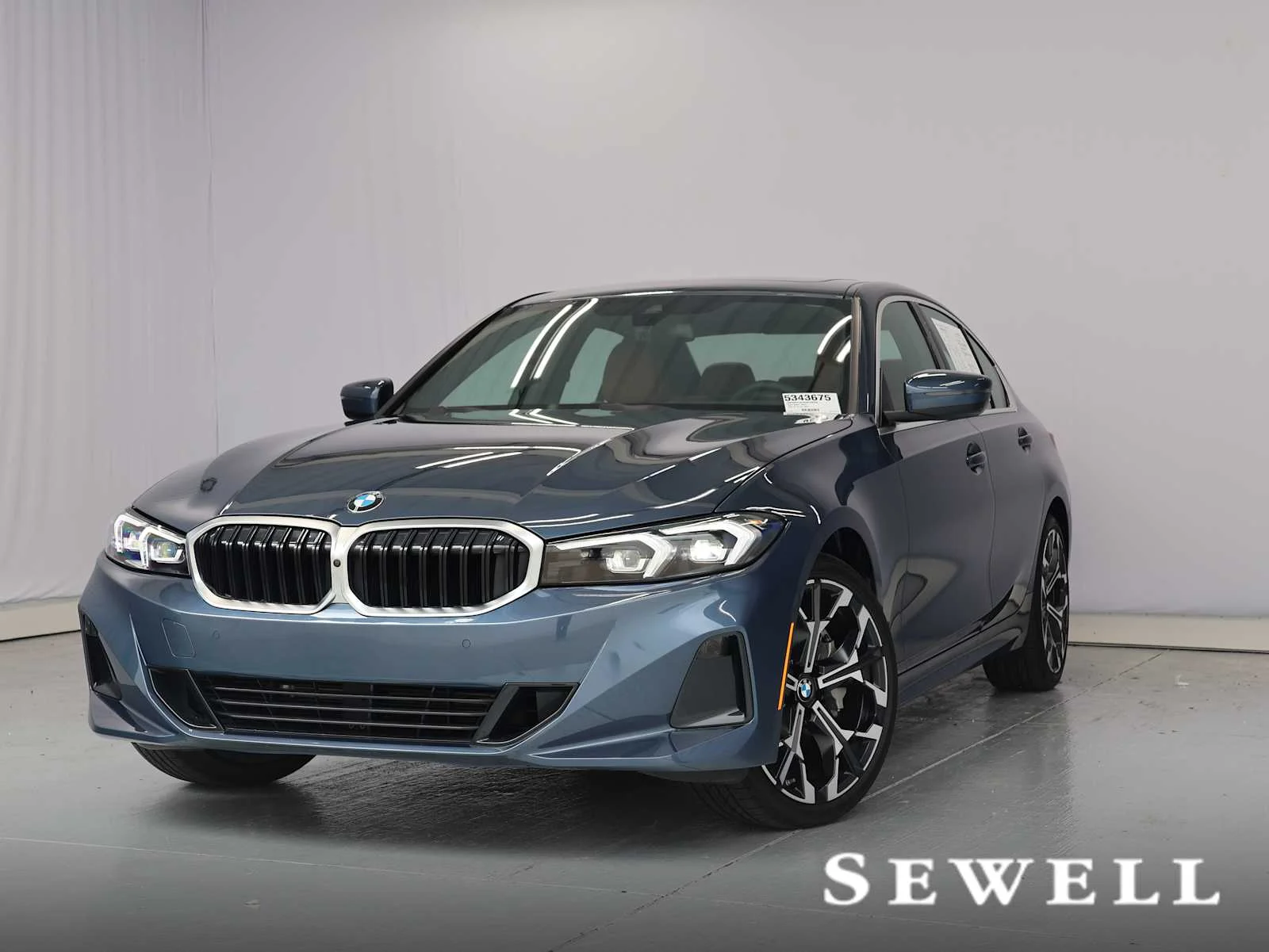 2025 BMW 3 Series 330i xDrive Sedan's photo