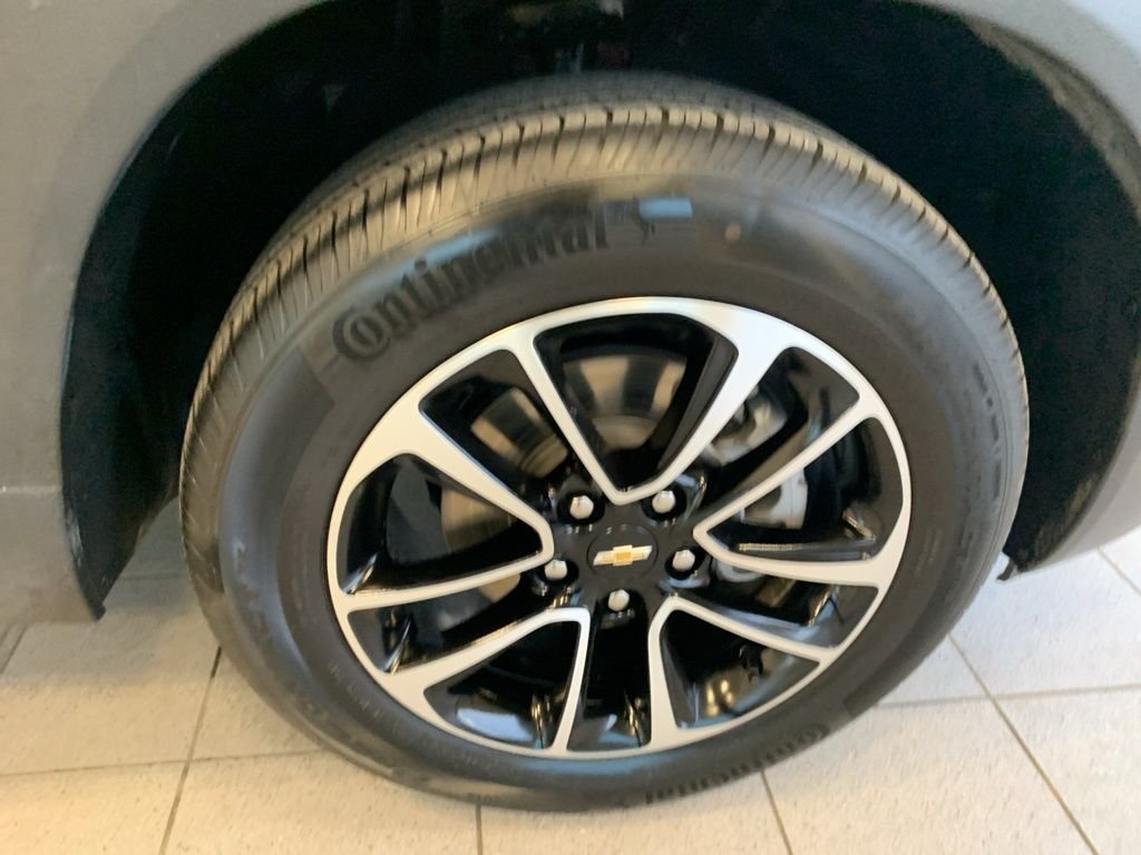 Used 2025 Red Chevrolet LT image 22