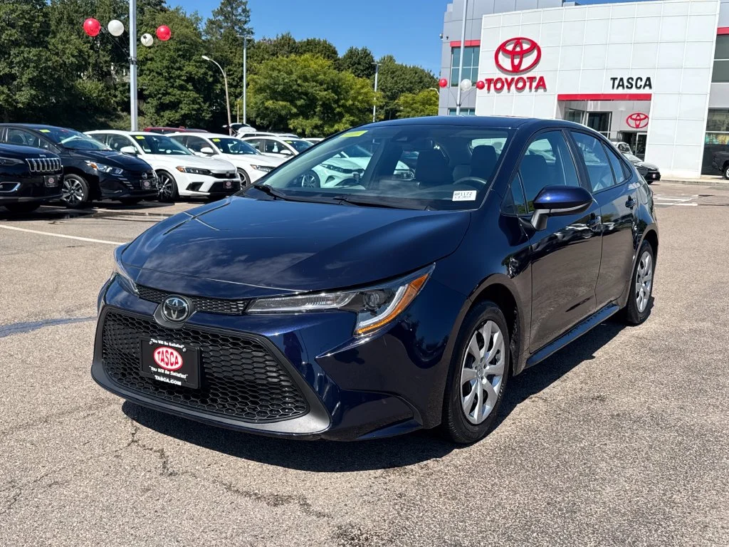 Used 2022 Blue Toyota LE image 3