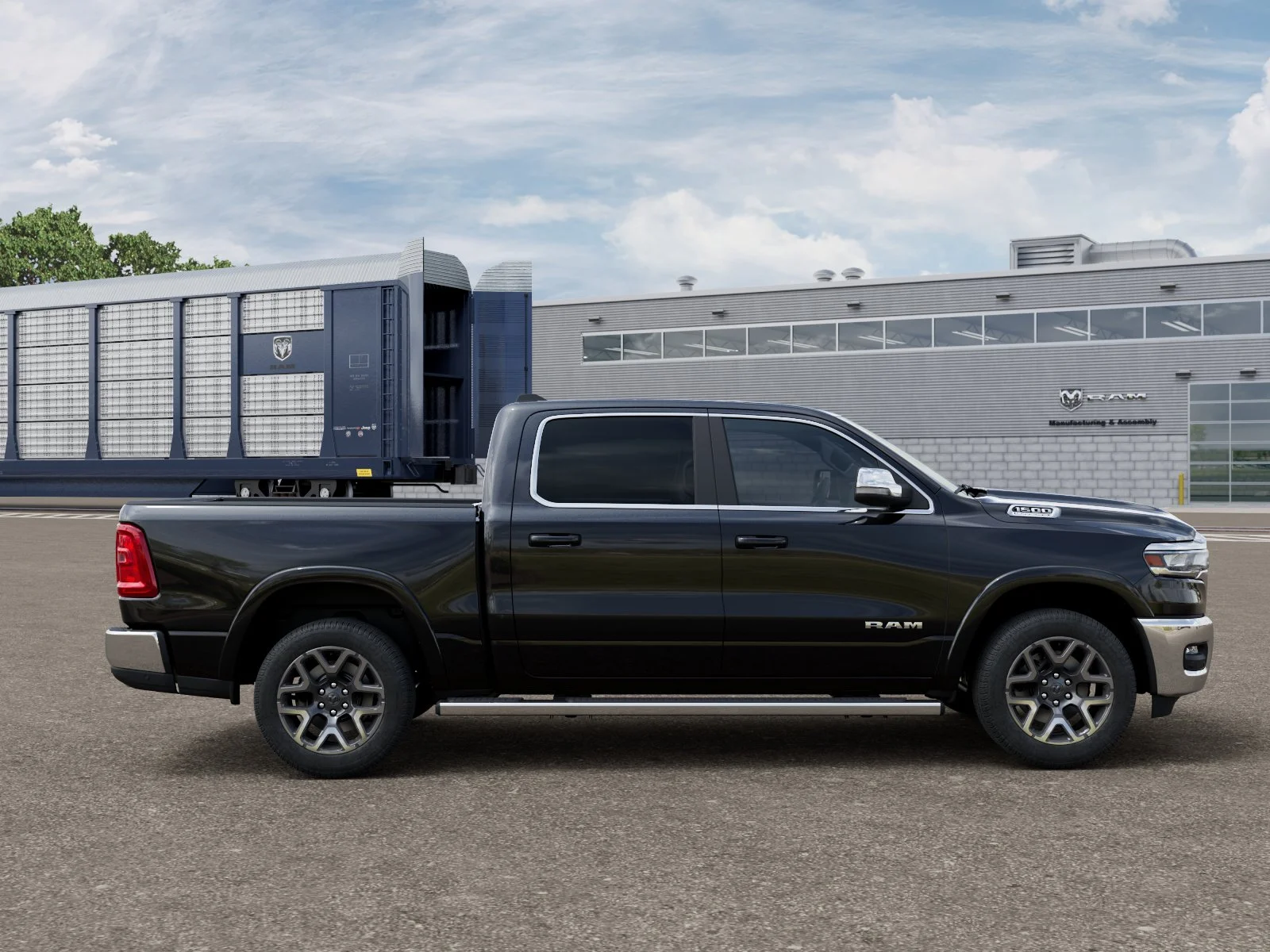 New 2026 Diamond Black Crystal Pearl-Coat Exterior Paint RAM Laramie image 47