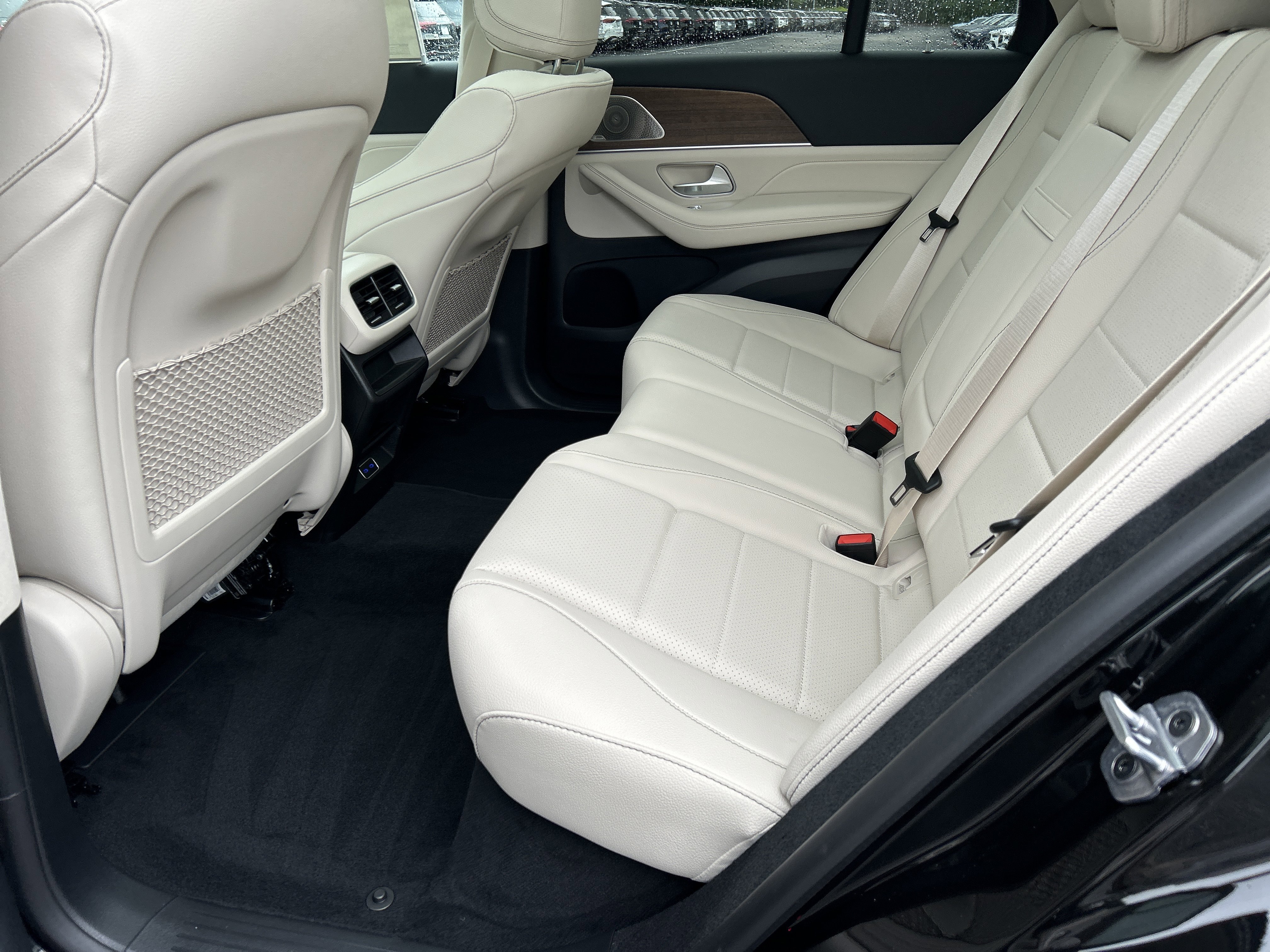 New 2026 Obsidian Black Metallic Mercedes-Benz GLE 450 4MATIC® SUV image 35