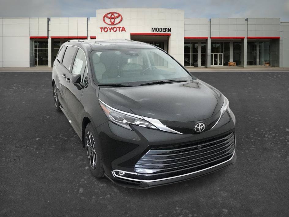 New 2026 Midnight Black Met Toyota Platinum image 8