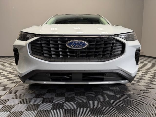 New 2026 Space Silver Metallic Ford Active® image 3