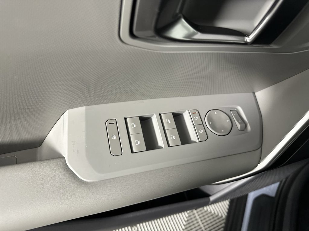 New 2027 Pale Gray Kia S image 3