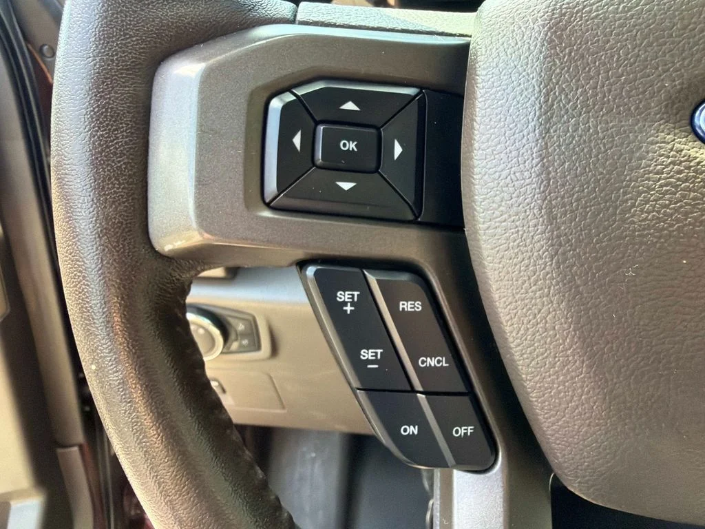 Used 2020 Red Ford XLT image 30