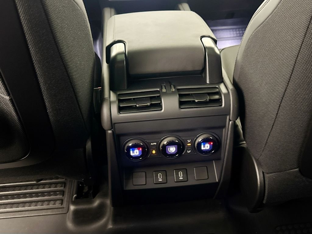 New 2026 Narvik Black Land Rover OCTA Black image 24