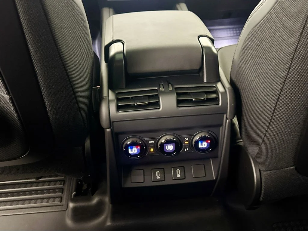 New 2026 Narvik Black Land Rover OCTA Black image 24