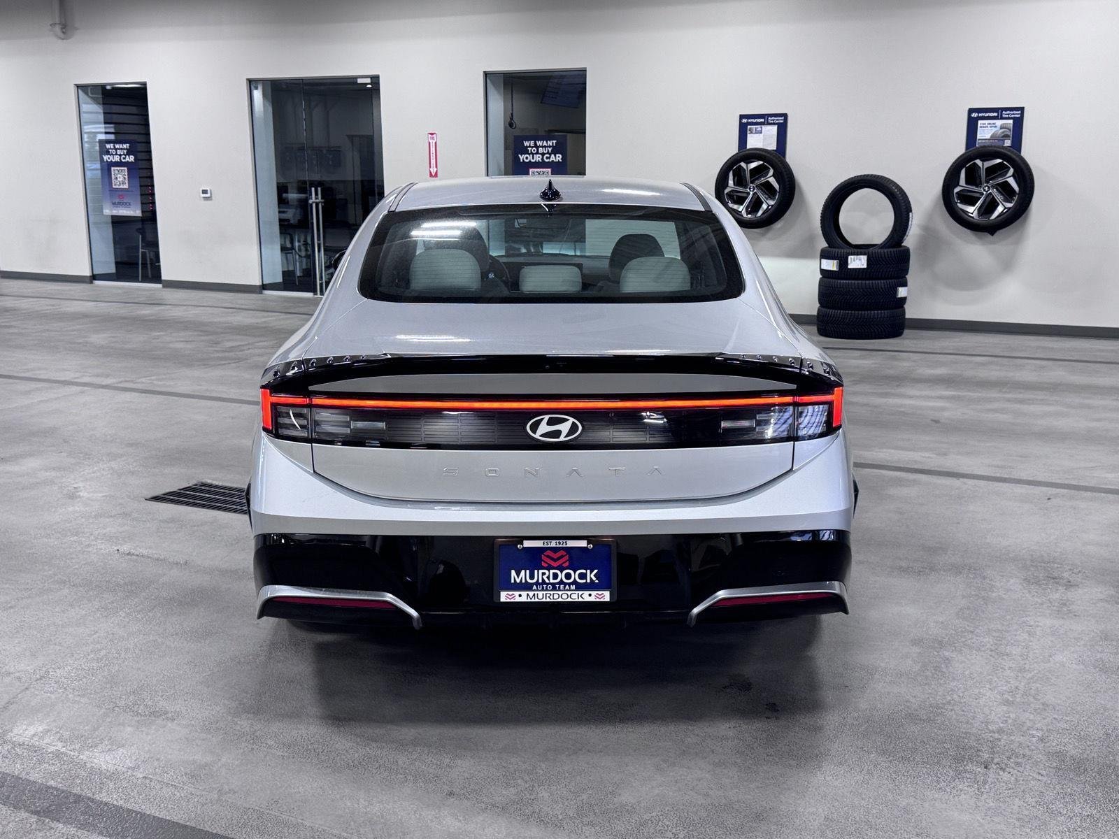 2025 Hyundai Sonata SEL - Photo 8