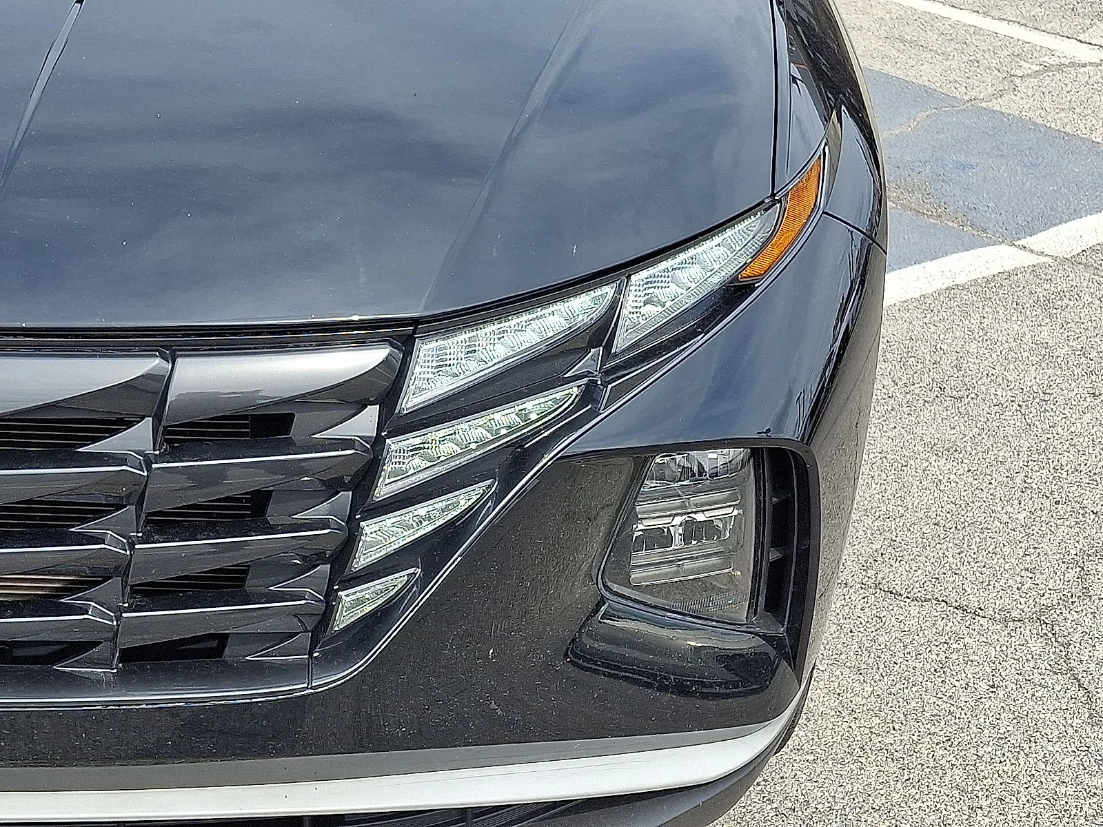 Used 2023 Black Hyundai SEL image 9