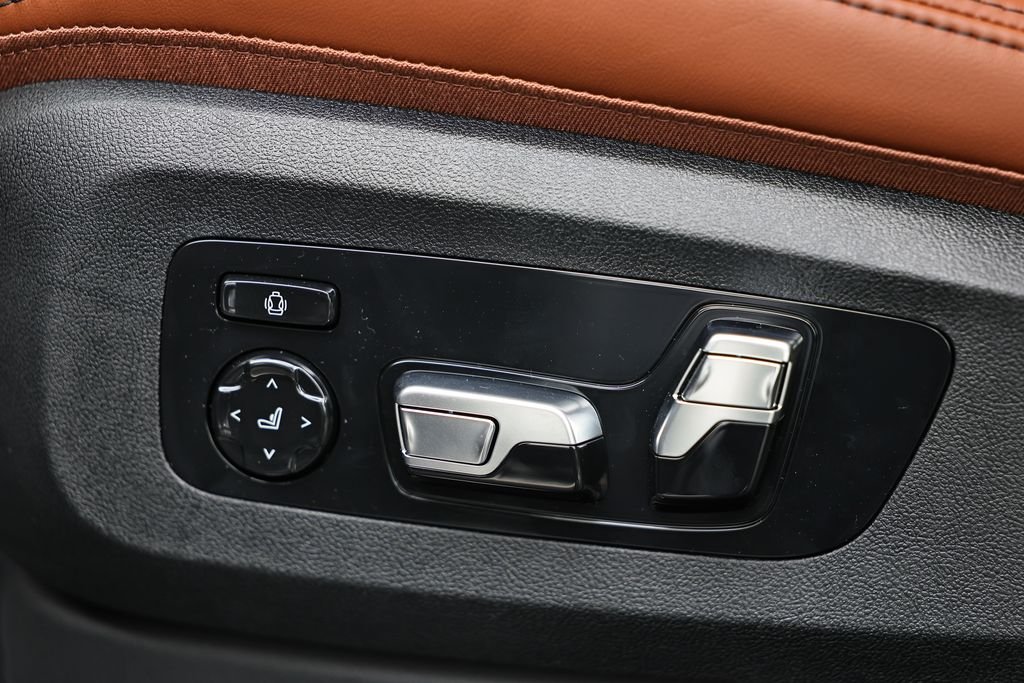 New 2027 Dravit Grey Metallic BMW xDrive40i image 23