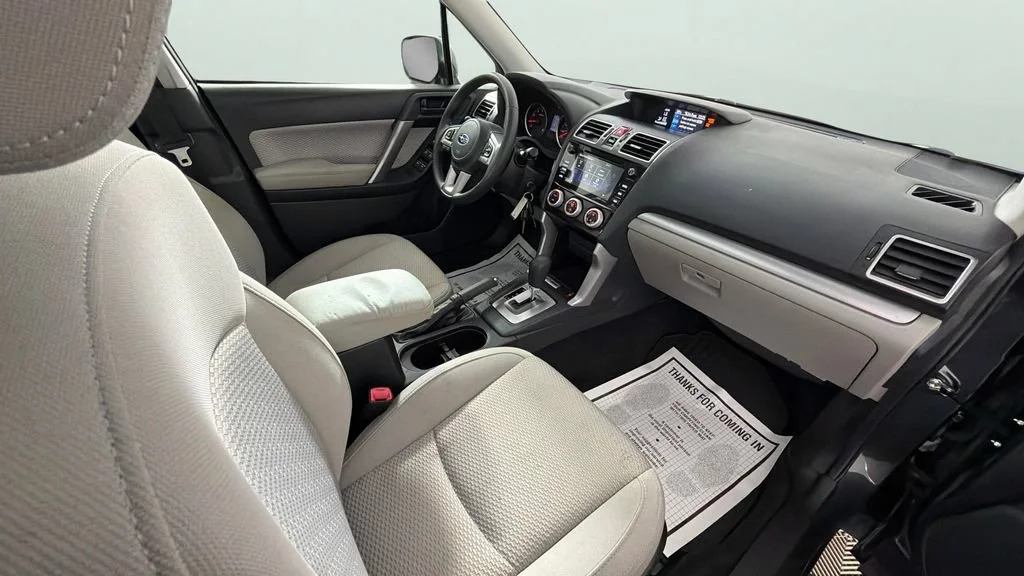 Used 2017  Subaru Premium image 27