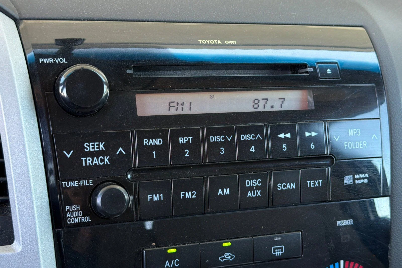 Used 2007 White Toyota SR5 image 19