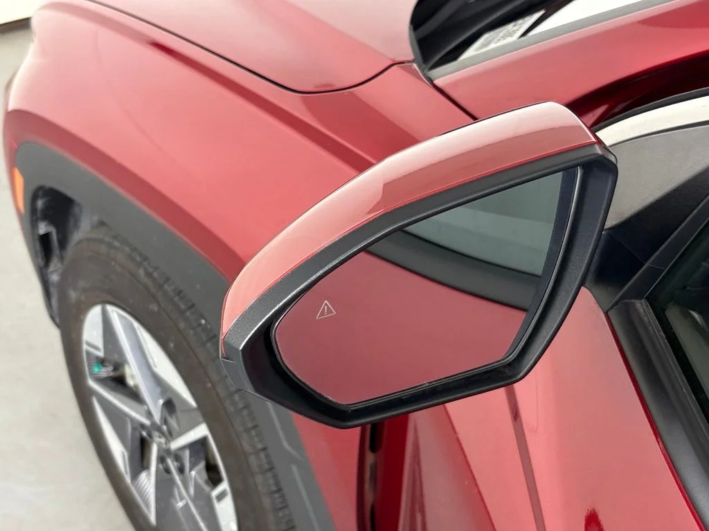 Used 2025 Red Hyundai SEL image 13