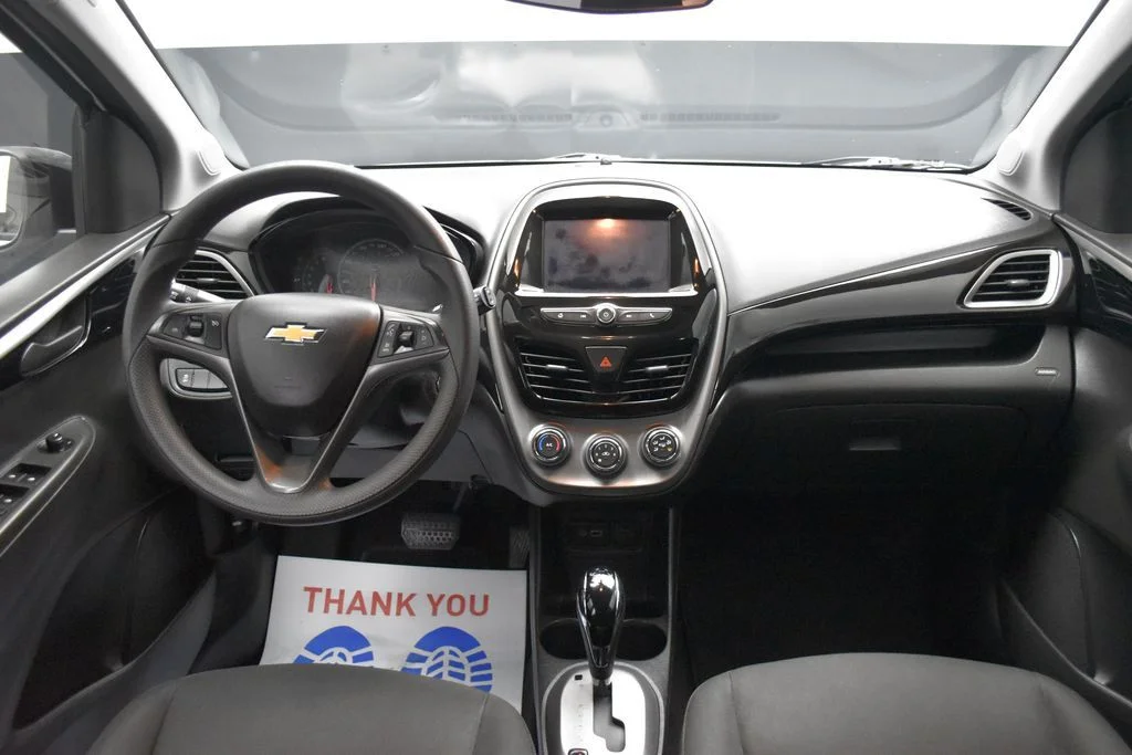 Used 2021 White Chevrolet 1LT image 7