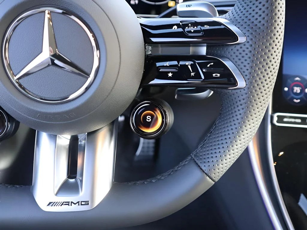 New 2026 Polar White Mercedes-Benz GLC 43 AMG® image 40