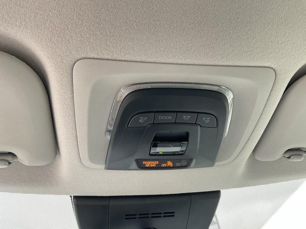 Used 2026 Jet Black Toyota L image 31