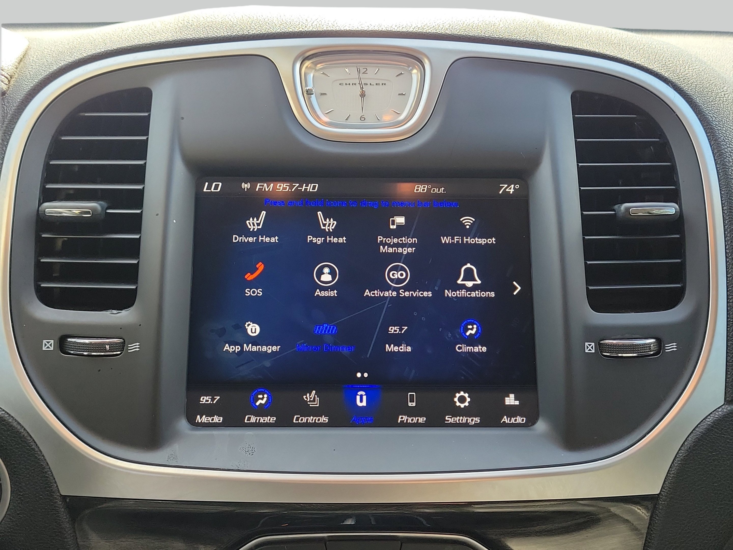 Used 2022 Bright White Clearcoat Chrysler Touring image 12