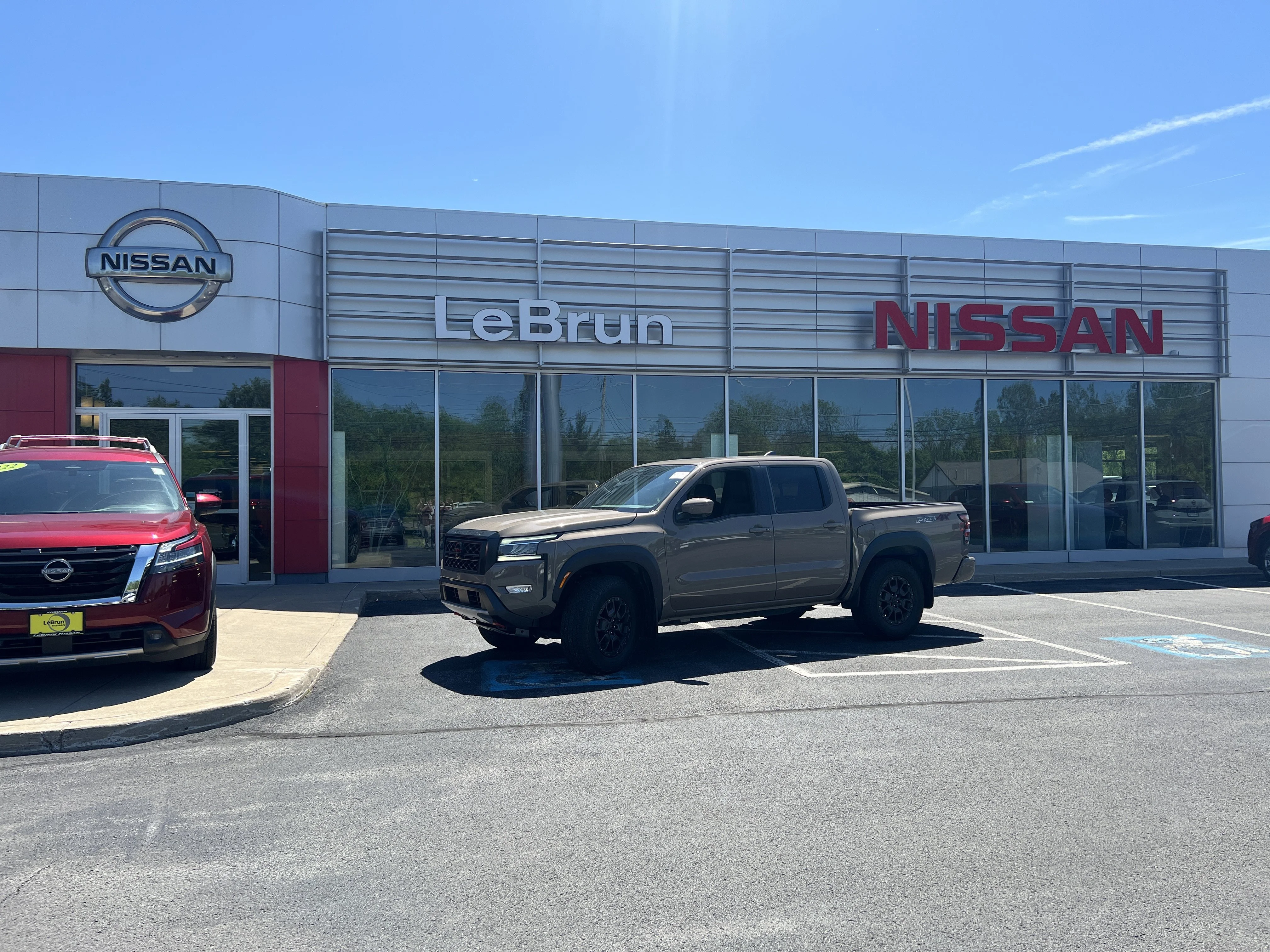 2024 Nissan Frontier PRO-4X Crew Cab 4X4's photo