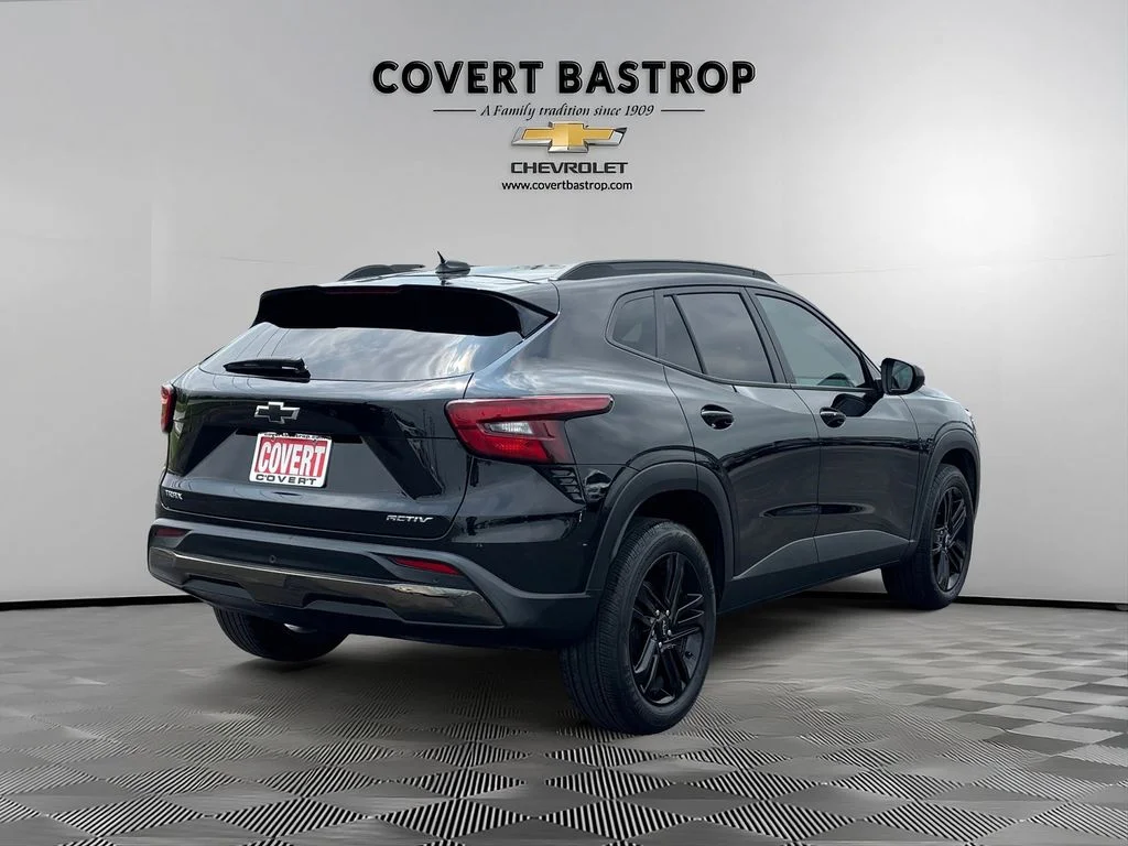 Used 2025 Black Chevrolet ACTIV image 5