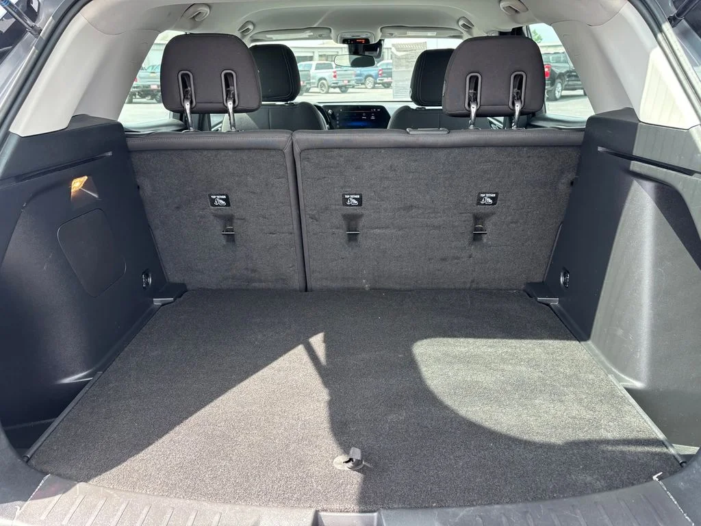 Used 2025 Gray Chevrolet LS image 25