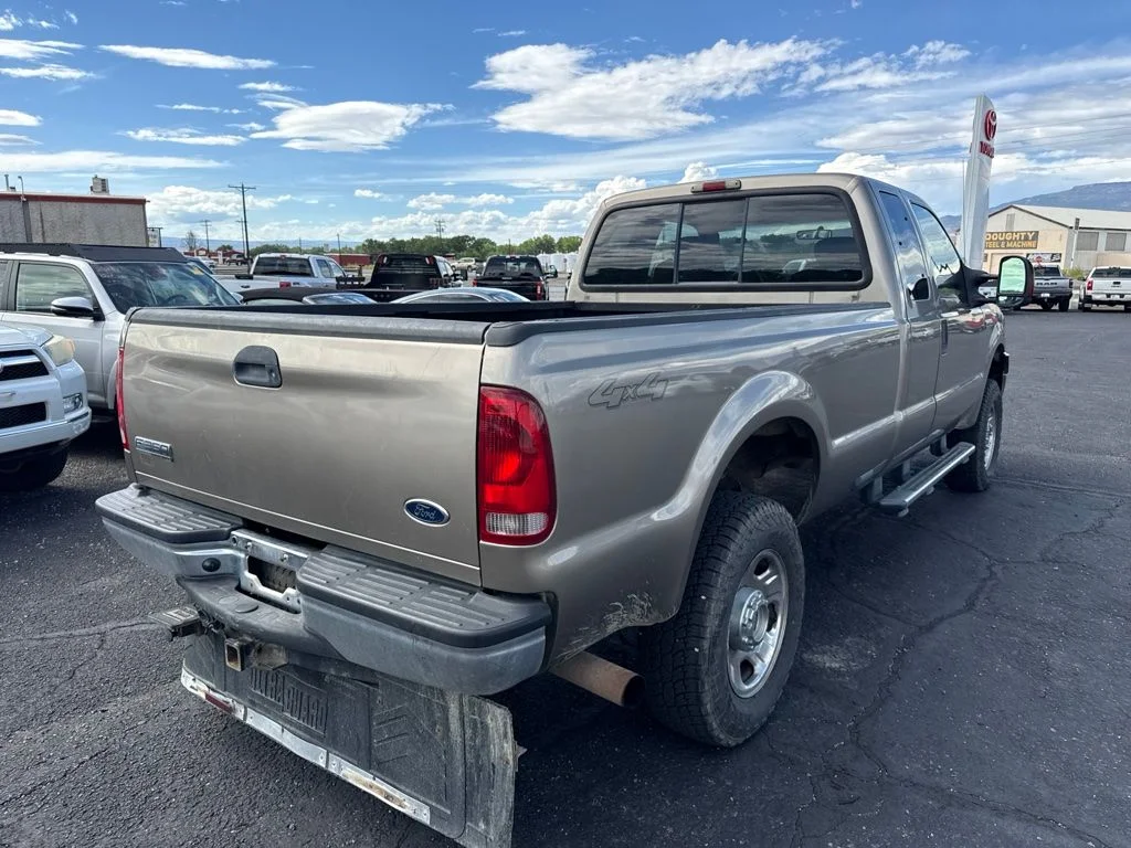 Used 2006 Arizona Beige Clearcoat Metallic Ford XLT image 3