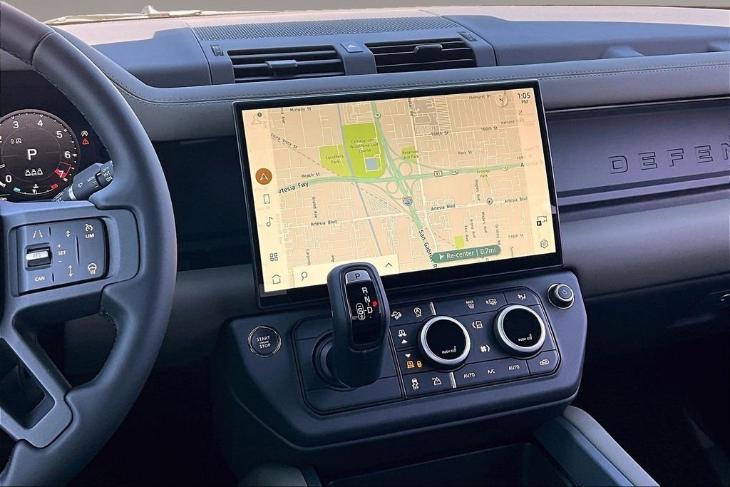 New 2026 BELGRAVIA GREEN Land Rover S image 6
