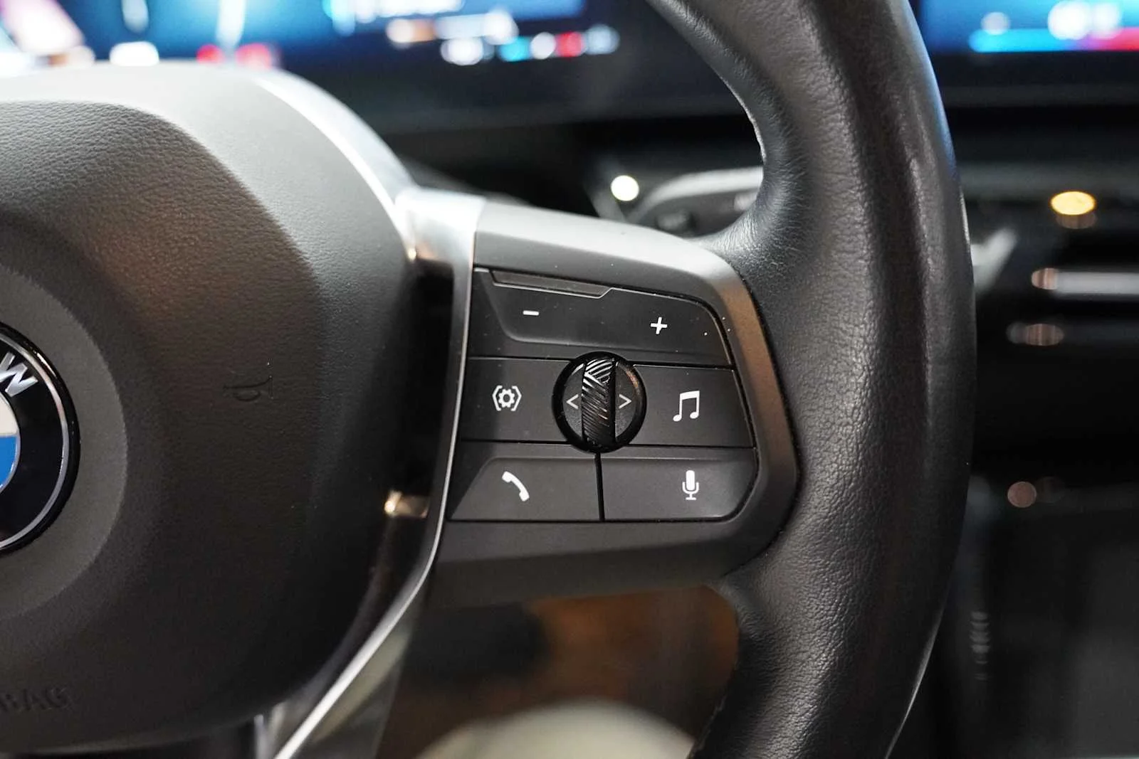Used 2024 Blue Bay Lagoon Metallic BMW xDrive28i image 21