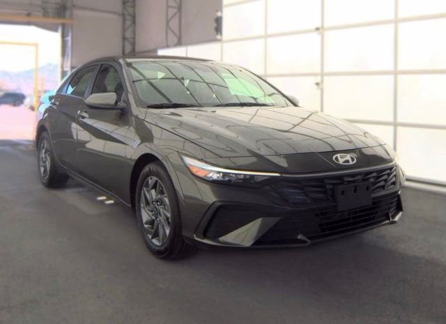 Certified Used 2025 Gray Hyundai Blue image 4