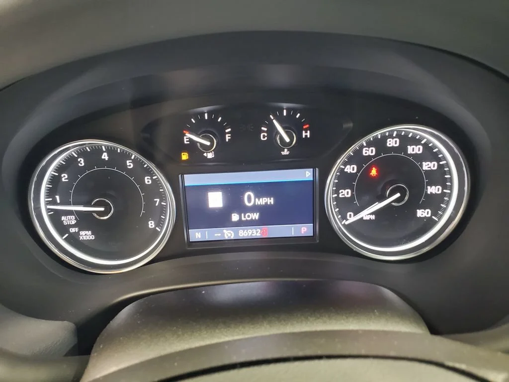 Used 2024 Ebony Twilight Metallic Buick Essence image 10