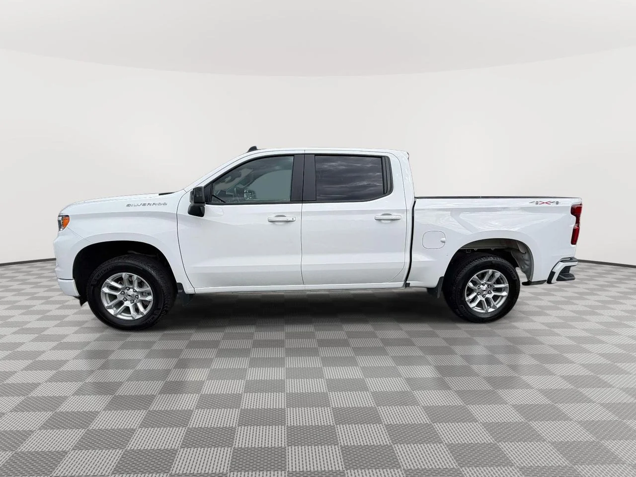 Used 2026 Summit White Chevrolet 4WD Crew Cab Short Bed RST image 6