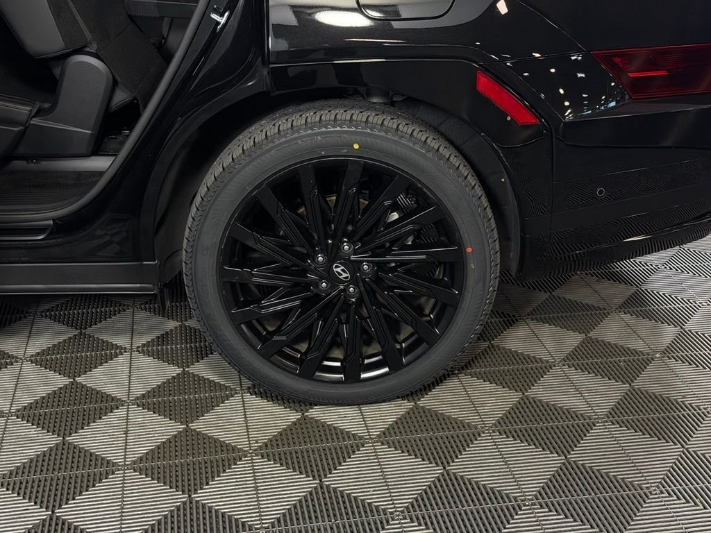 Used 2025 Black Hyundai Calligraphy image 27