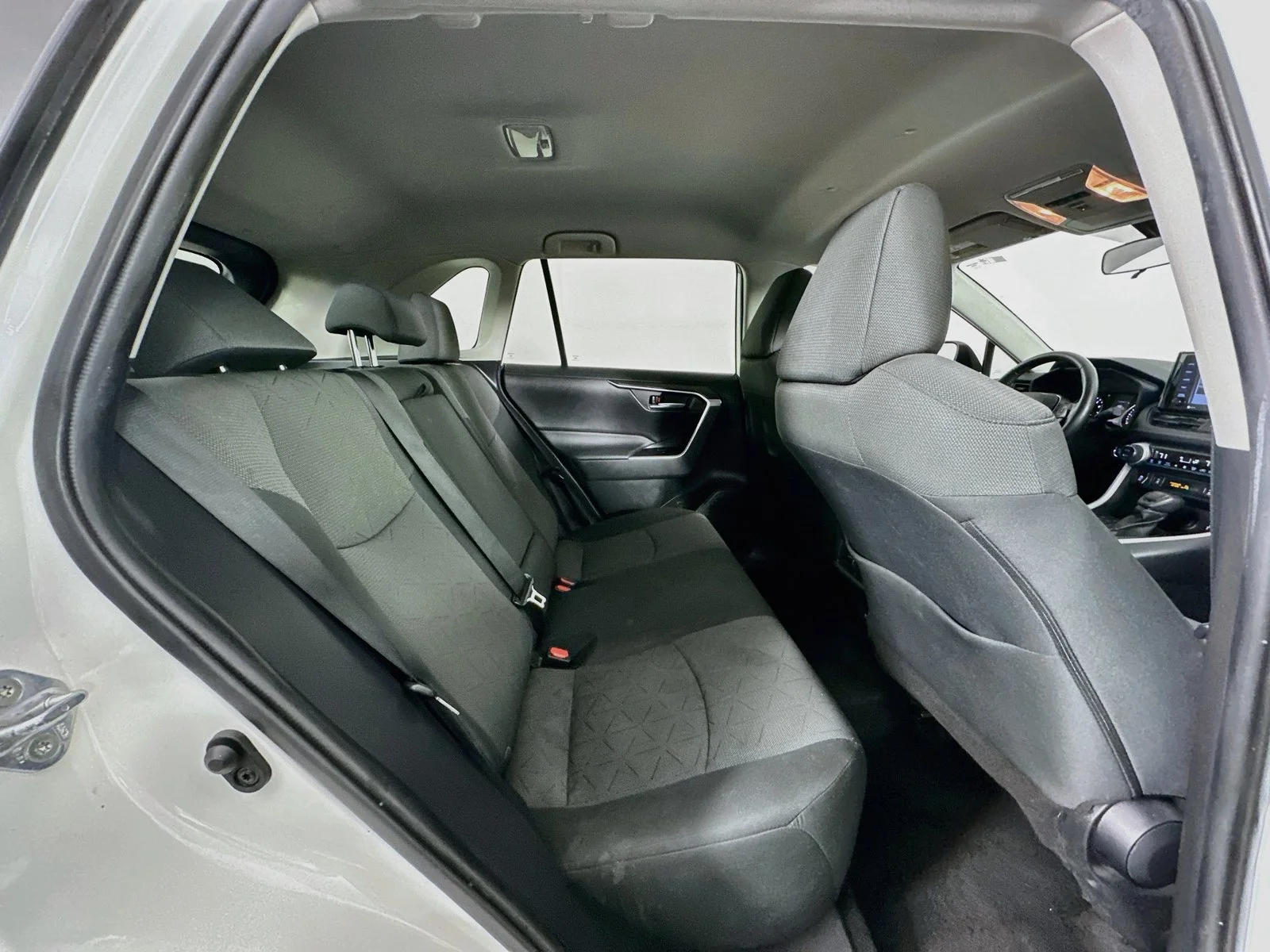 Used 2021 Super White Toyota XLE image 27