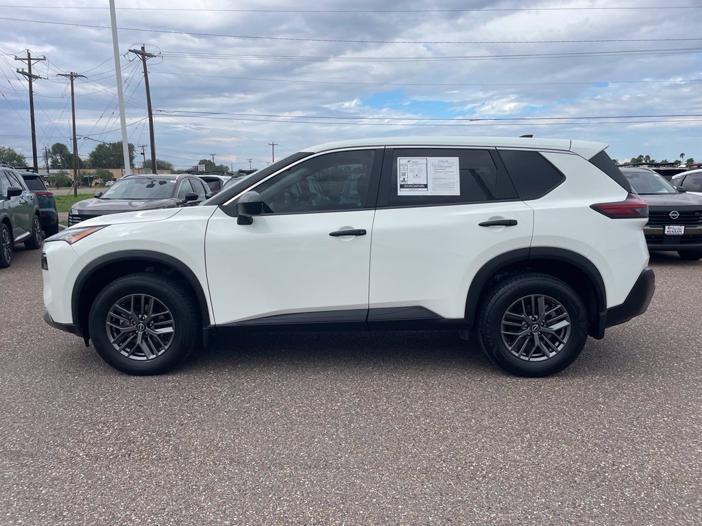 Used 2023 White Nissan S image 5
