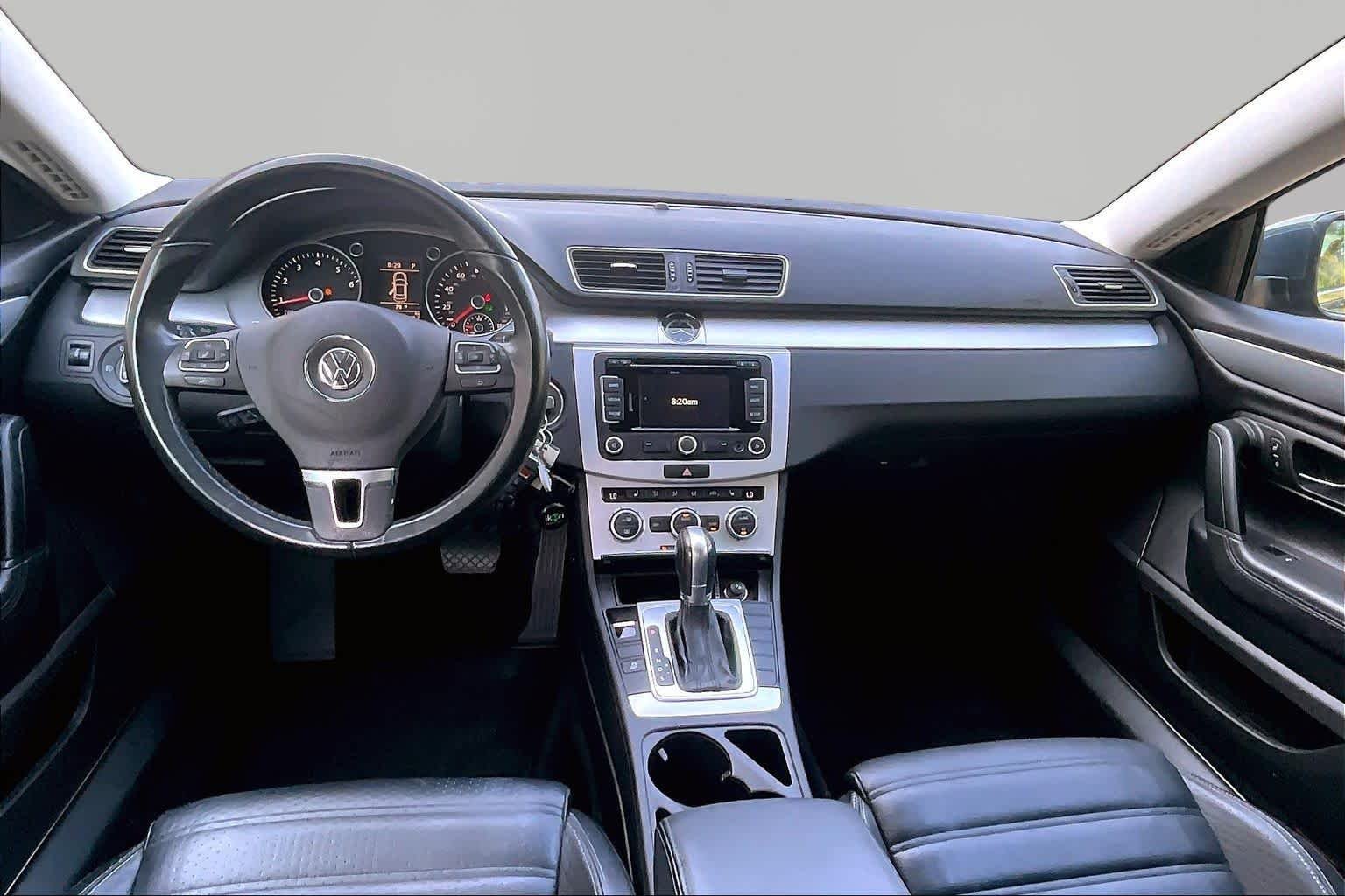 Used 2014 Island Gray Metallic Volkswagen Sport image 16
