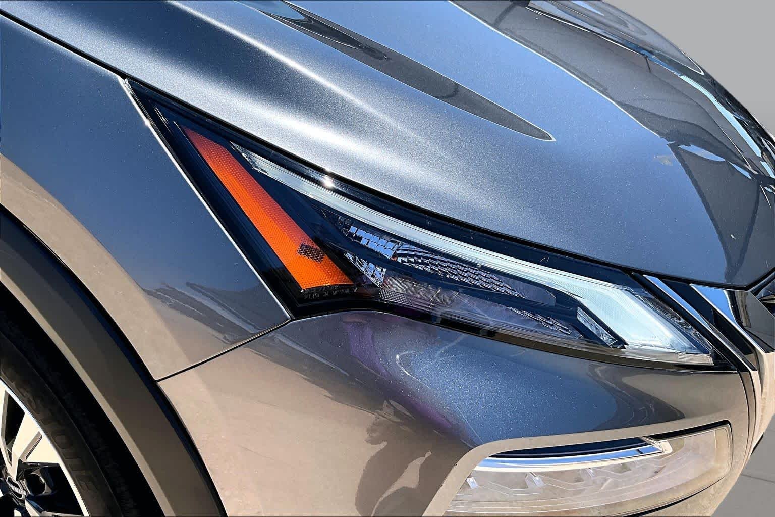 Certified Used 2023 Gun Metallic Nissan SV image 25