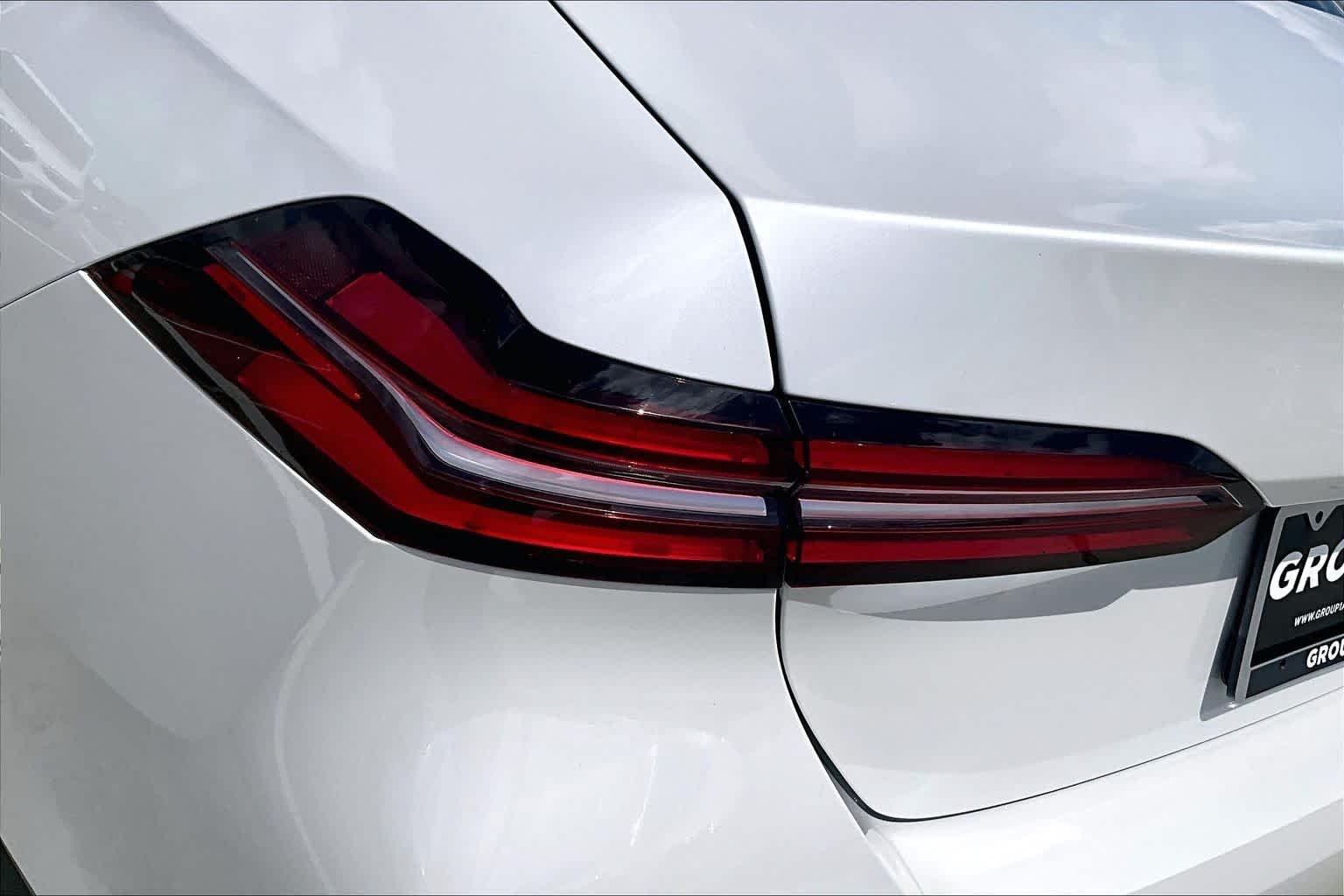 Used 2026 Mineral White Metallic BMW 530i image 27