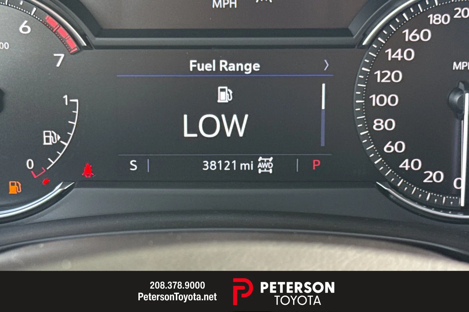 Used 2023  Cadillac Sport image 24