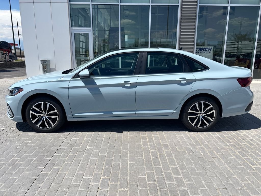 New 2026 Gray Volkswagen 1.5T SE image 2