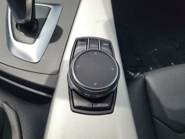 Used 2018 Black BMW 320i xDrive image 33